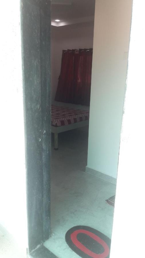 Chintamani Beach House Hotell Mālvan Eksteriør bilde
