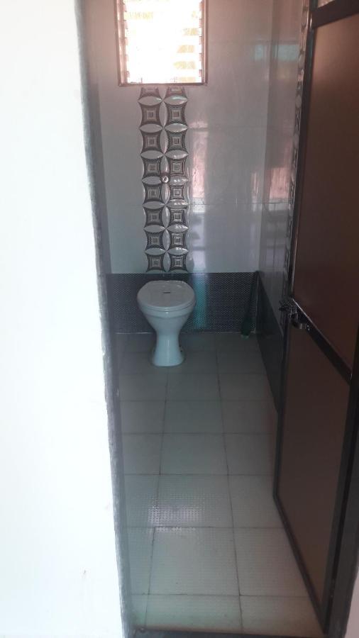 Chintamani Beach House Hotell Mālvan Eksteriør bilde