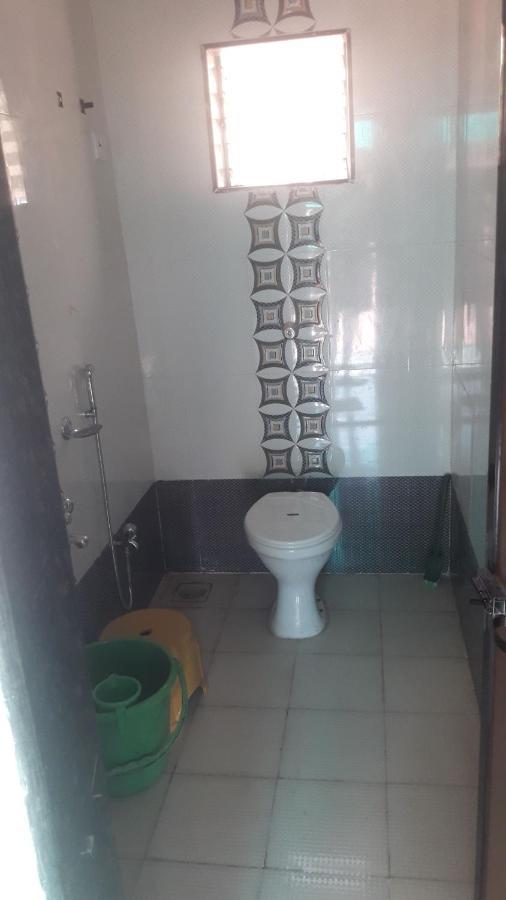 Chintamani Beach House Hotell Mālvan Eksteriør bilde