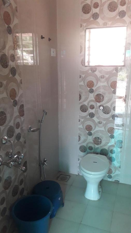 Chintamani Beach House Hotell Mālvan Eksteriør bilde